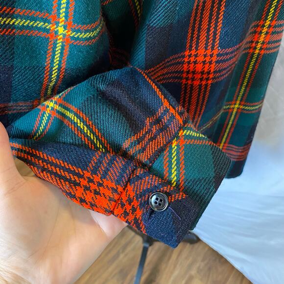 Vintage Sears JR Bazaar Women's Plaid Flannel Button Down Shirt Size Small Top - Picture 4 of 10